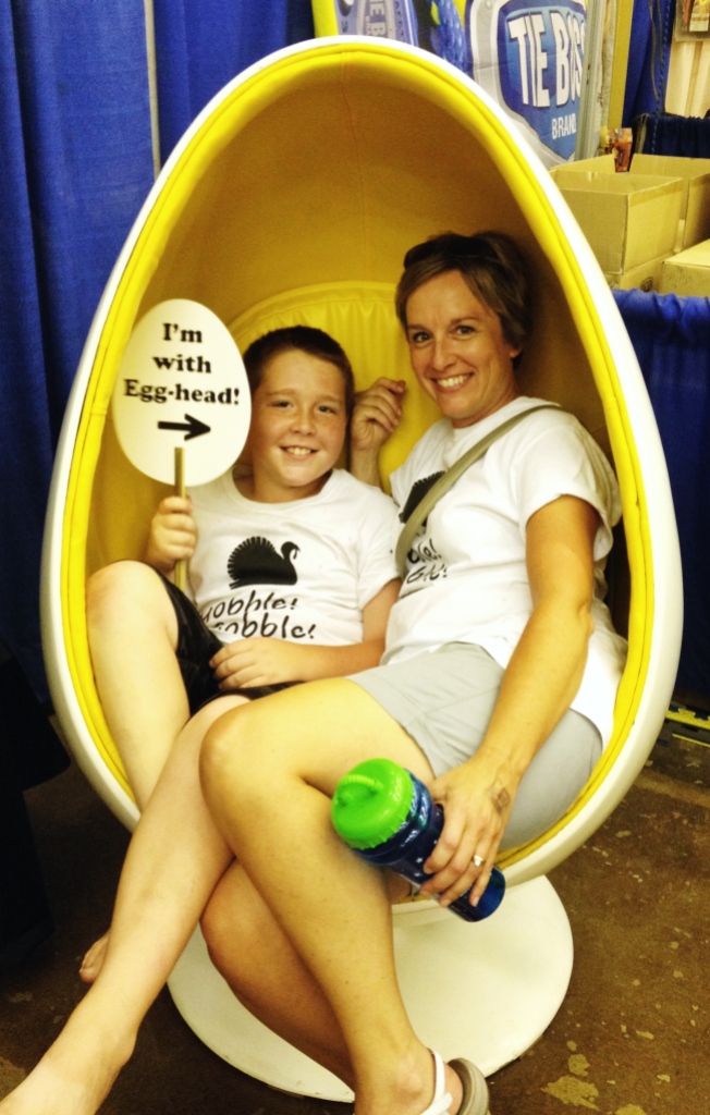 Minnesota State Fair Fun - The Egg Chair | via myothermoreexcitingself.wordpress.com