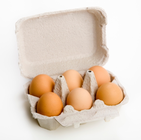 The Coolest Egg Separator Method Ever | via MyOtherMoreExcitingSelf.wordpress.com
