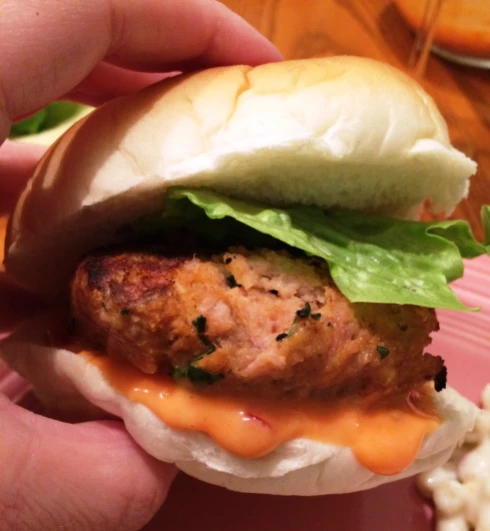 Sriracha Turkey Burger | via MyOtherMoreExcitingSelf.wordpress.com #recipe #turkey #burger