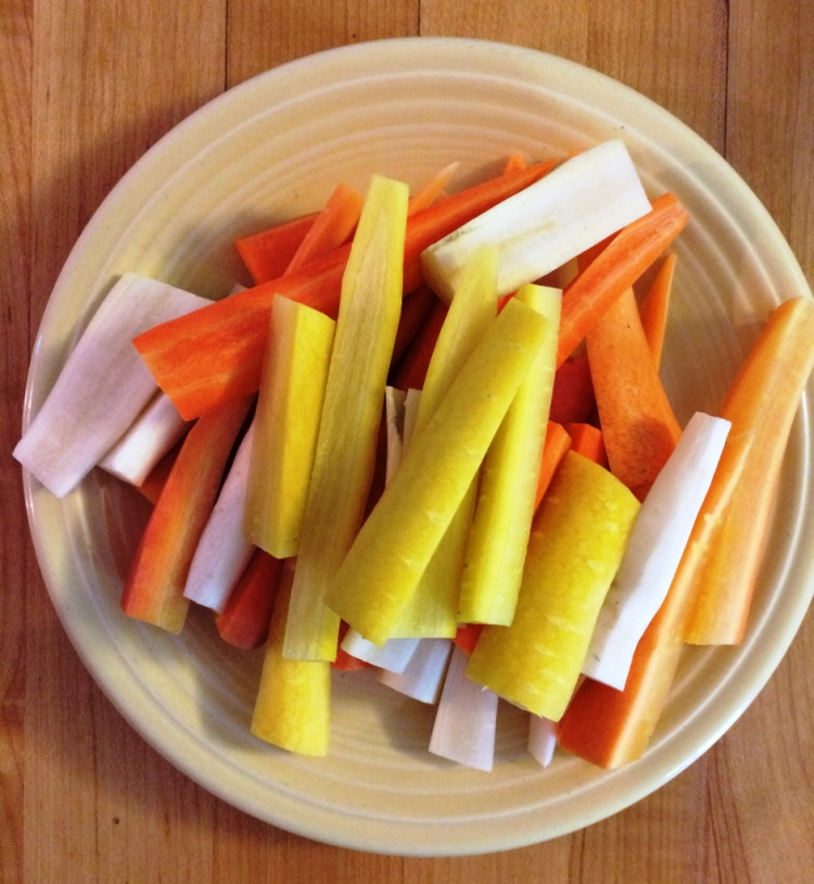 Multi-colored carrots | via MyOtherMoreExcitingSelf.wordpress.com
